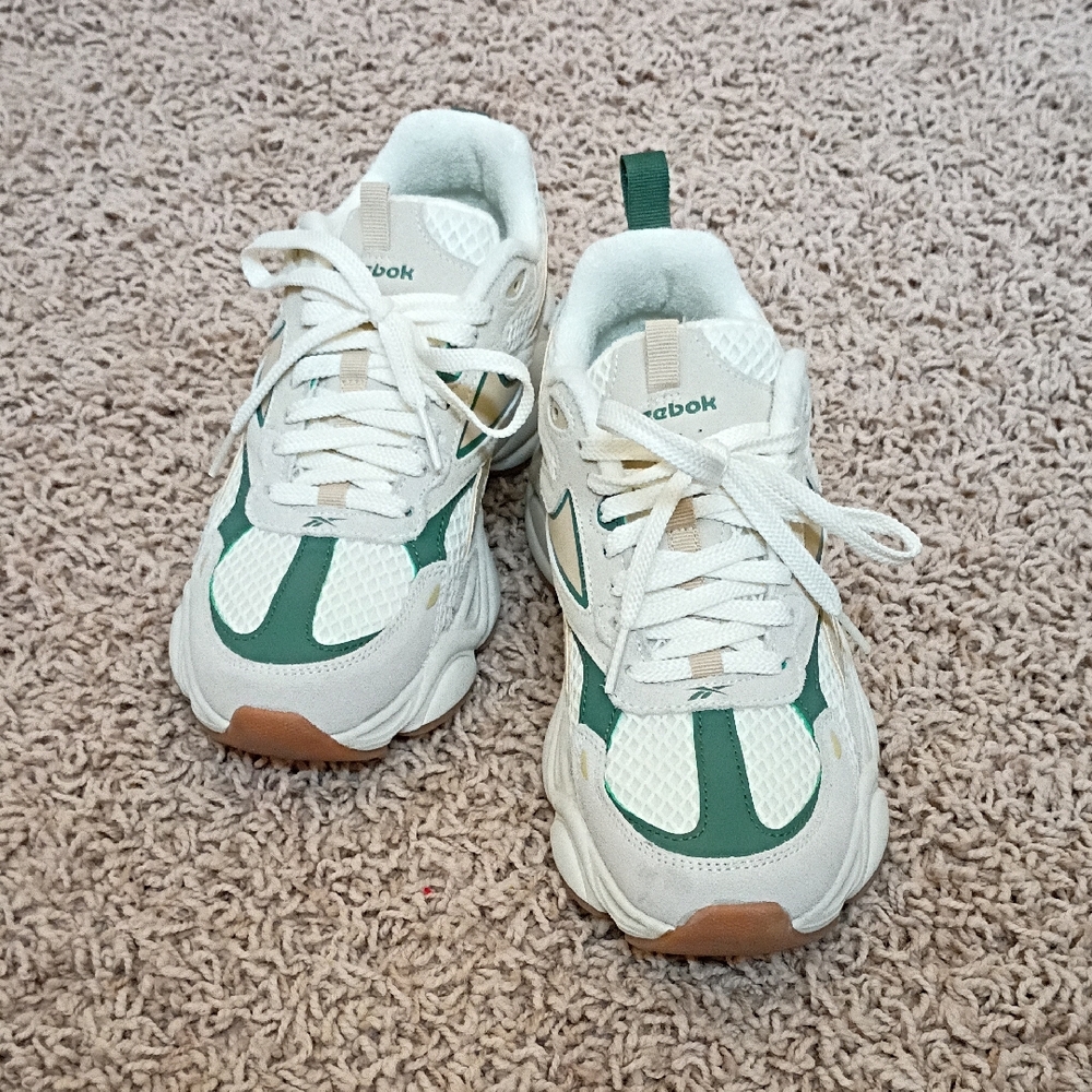 Reebok White and Green Casual Sneakers